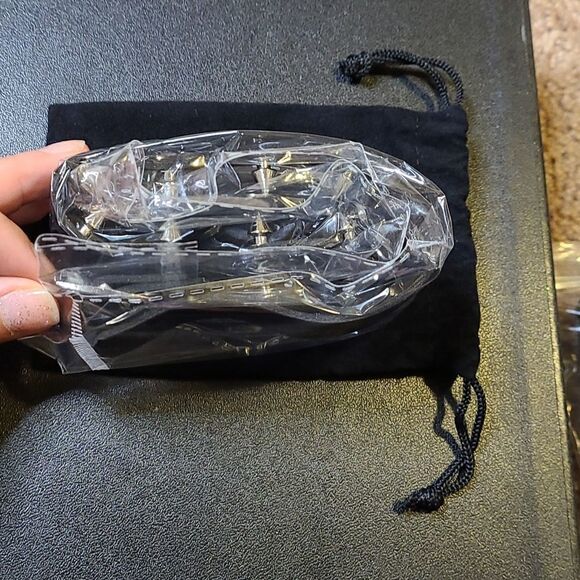 Choker with small spikes - Picture 4 of 5